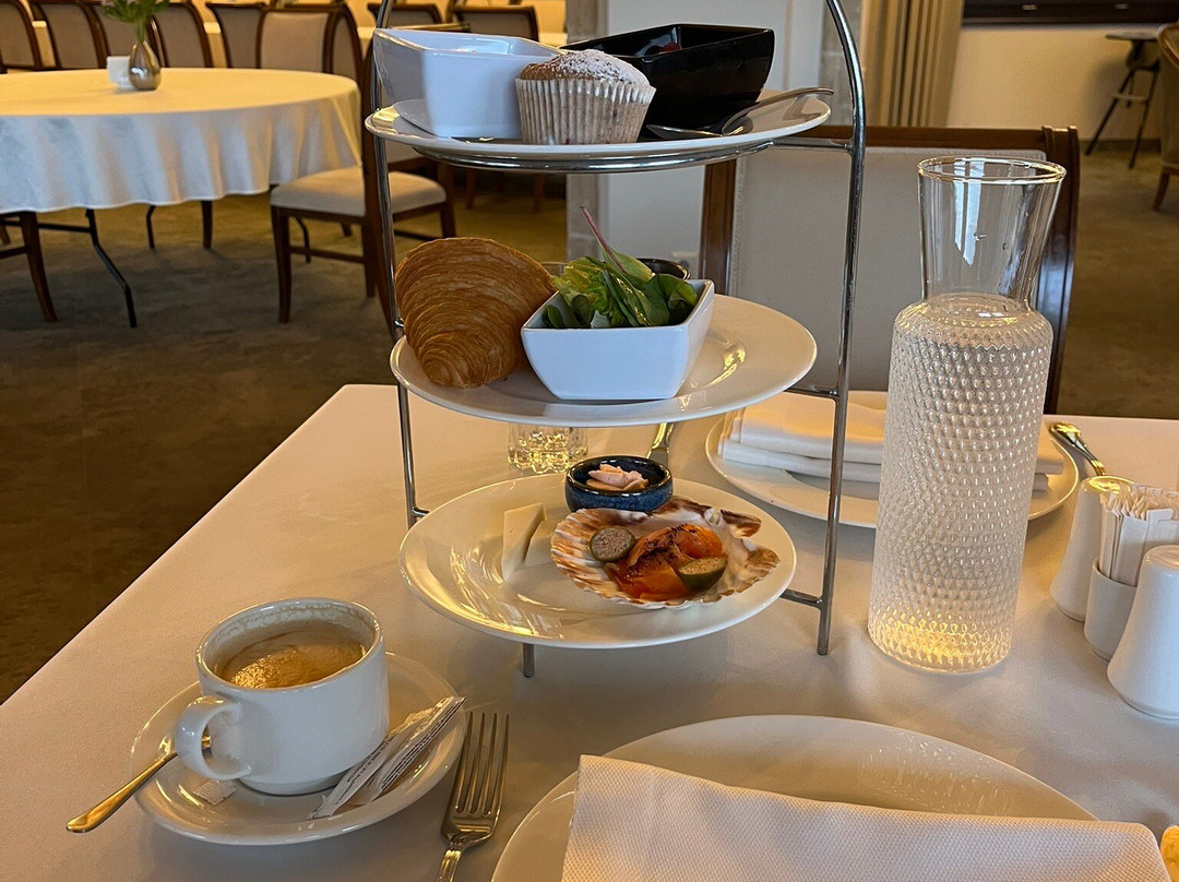 城堡度假酒店主图