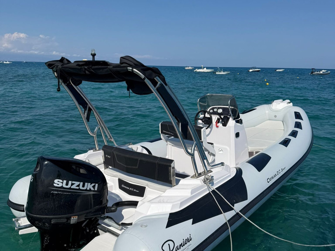 SEAFLY Noleggio Gommoni & Barche Escursioni Flyboard Sport Acquatici Volo in Deltaplano-Badolato Marina必去景点