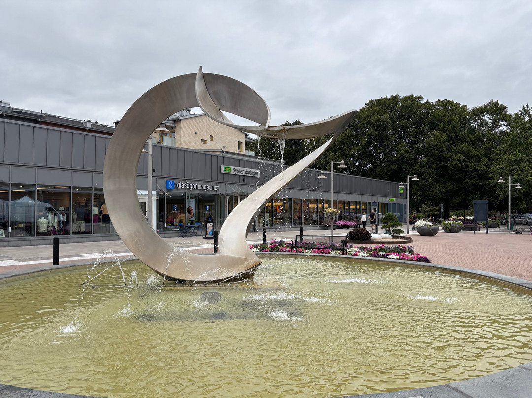Statyn ''vågen''