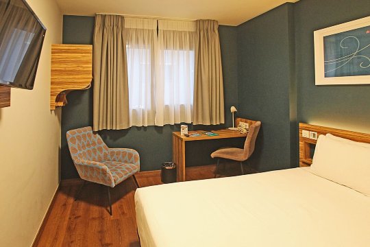 马德里阿尔卡拉旅行者之家酒店-客卧