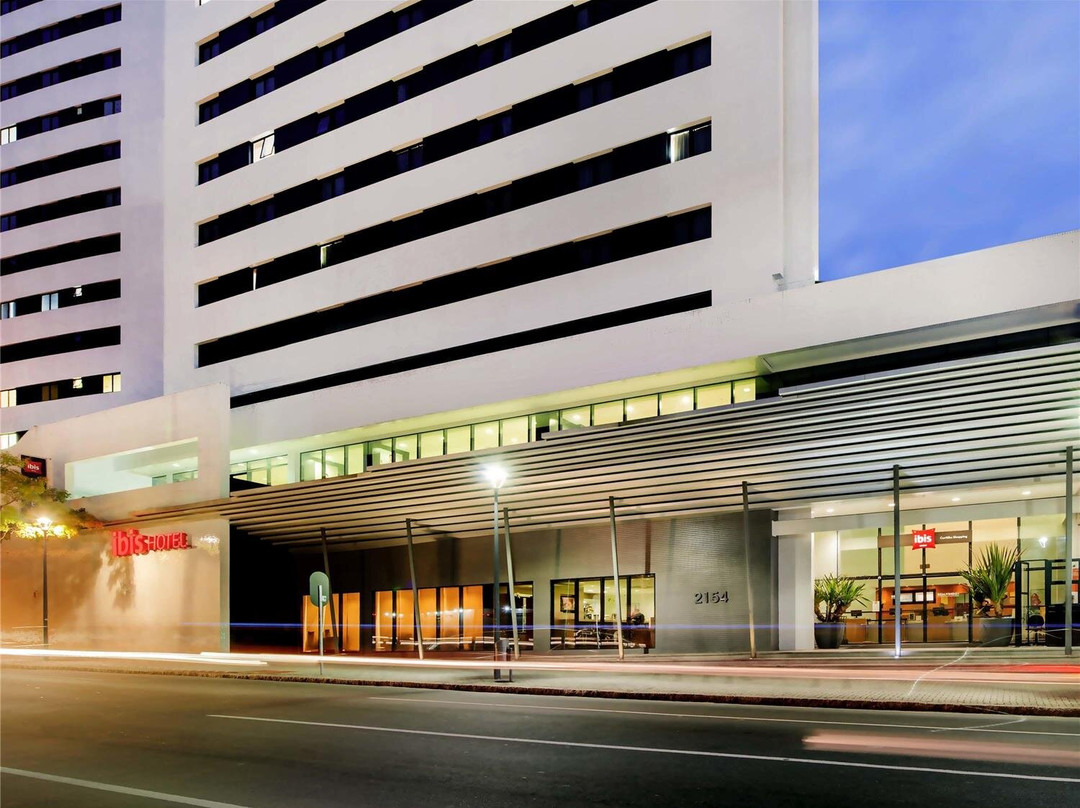 宜必思库里奇巴购物区酒店主图