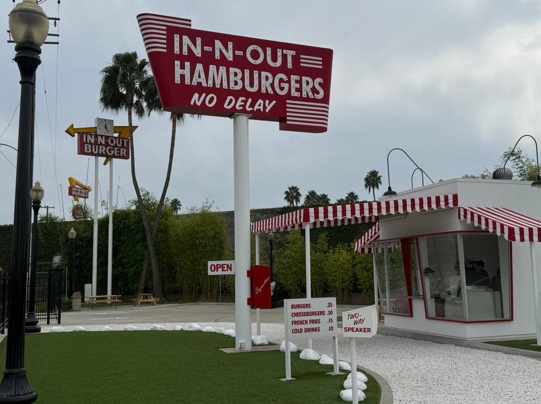 Original in-N-Out Replica-鲍德温公园必去景点