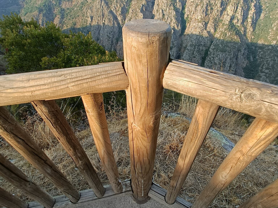 Balcones de Madrid-Parada de Sil必去景点
