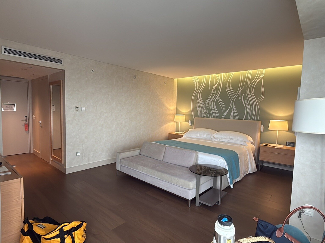 The Grand Hotel主图