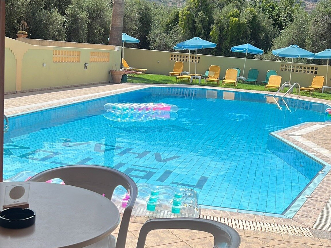 Stelios Apartments主图