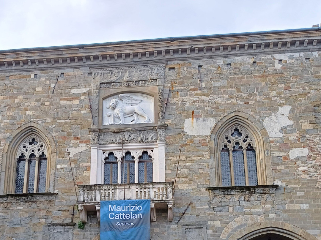 Palazzo Della Ragione-贝加莫必去景点