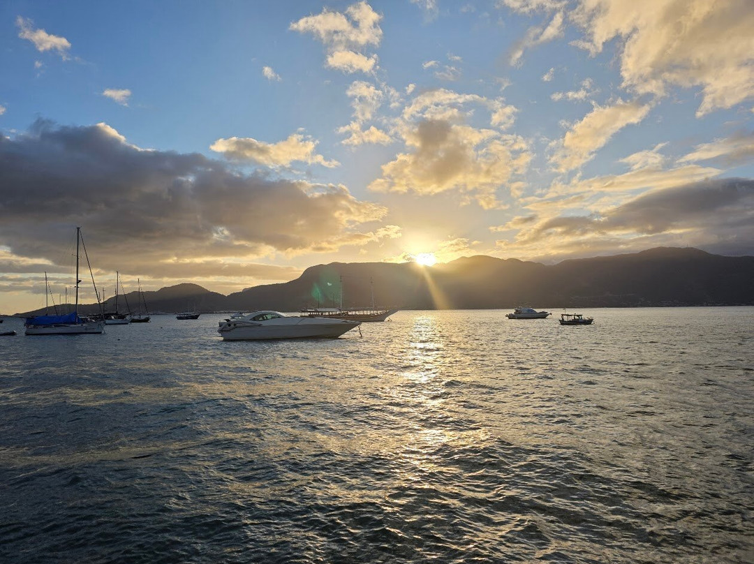 Saco da Capela Beach-伊利亚贝拉必去景点