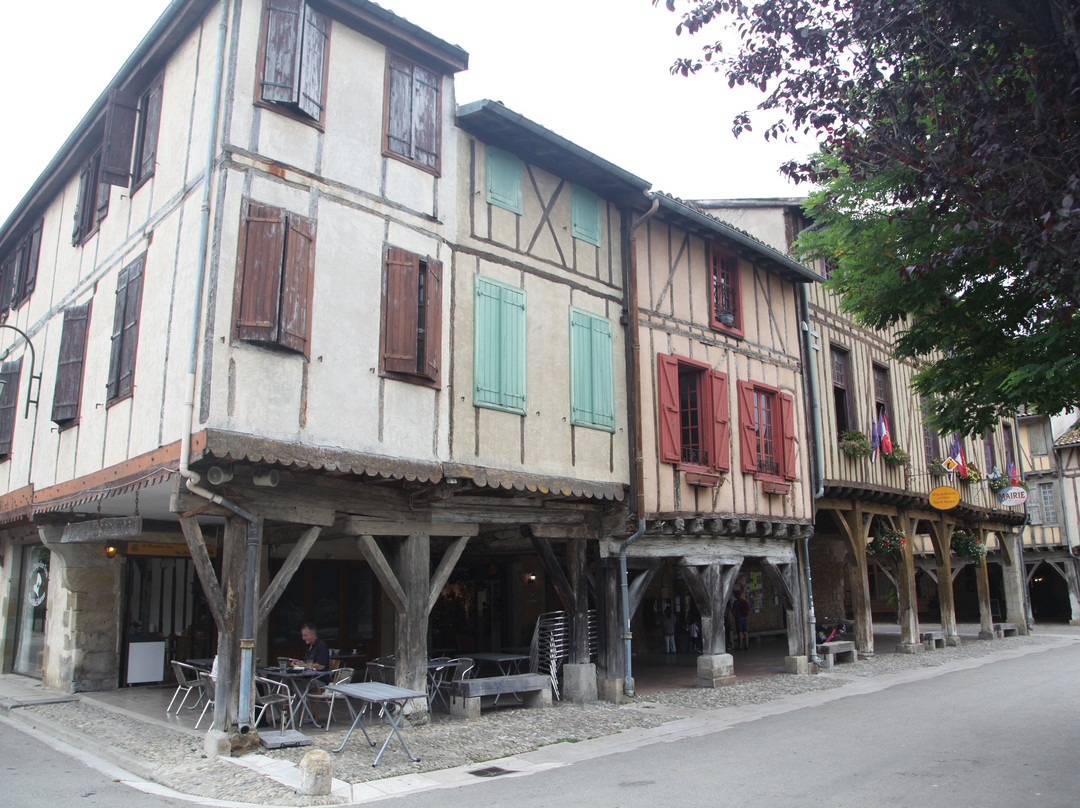 Place des Couverts-Mirepoix必去景点