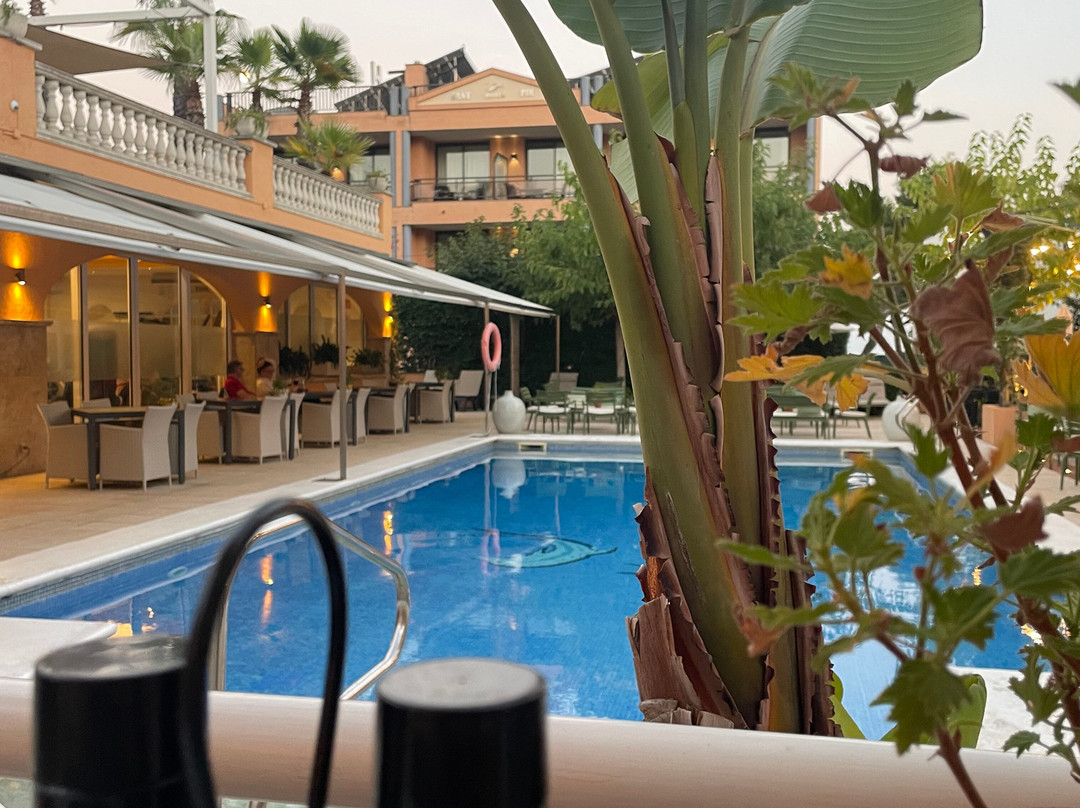 范德瓦尔克船歌酒店主图