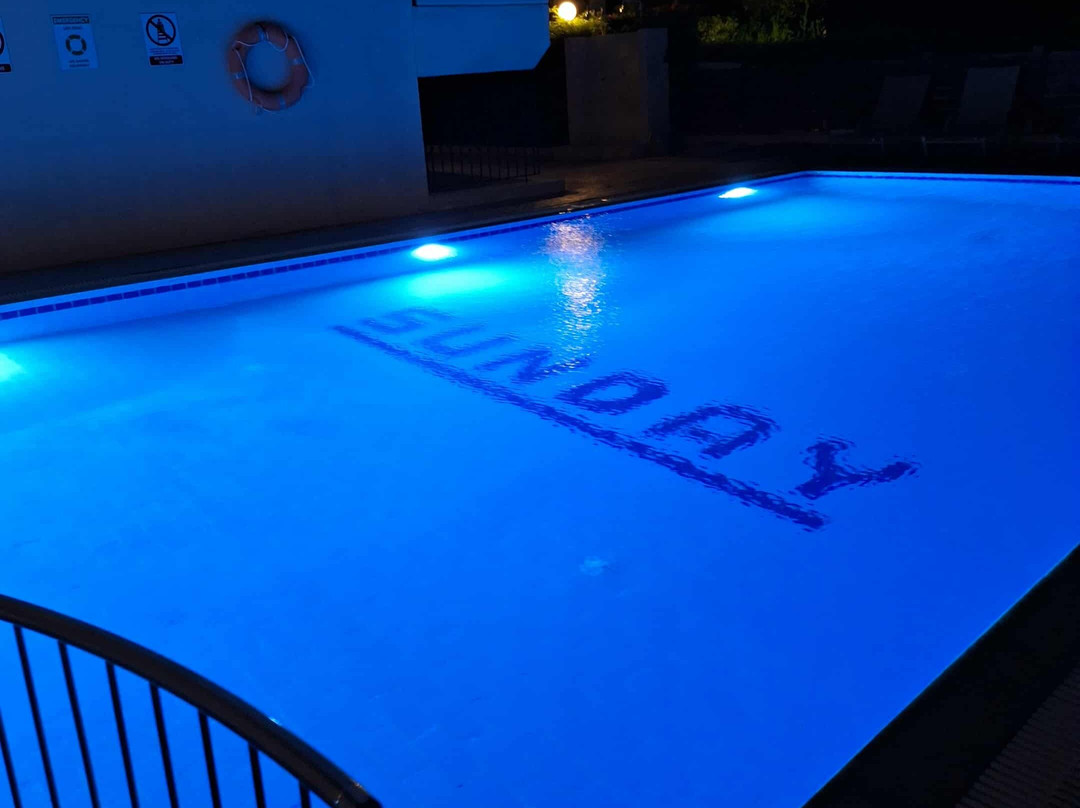 Sunday Hotel主图