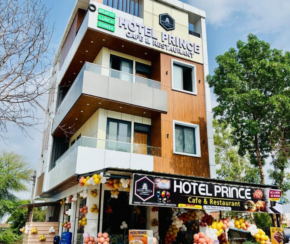 Hotel Prince Cafe & Restaurant