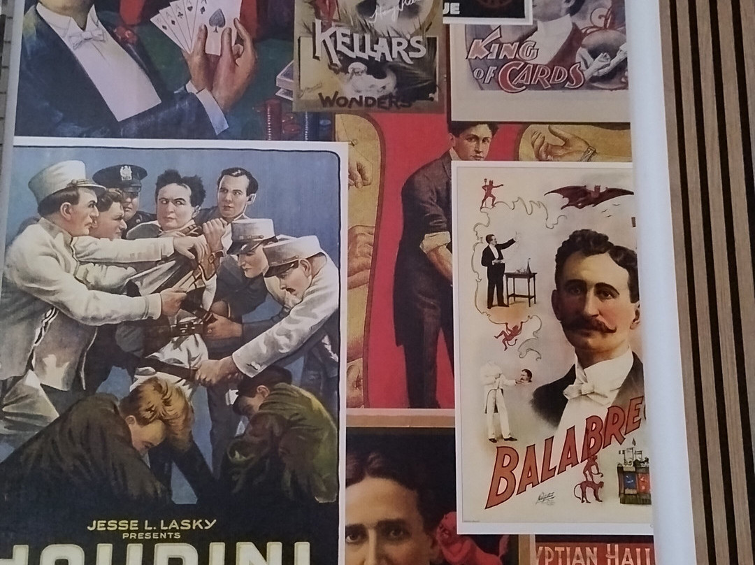 B&B MagicHouse主图