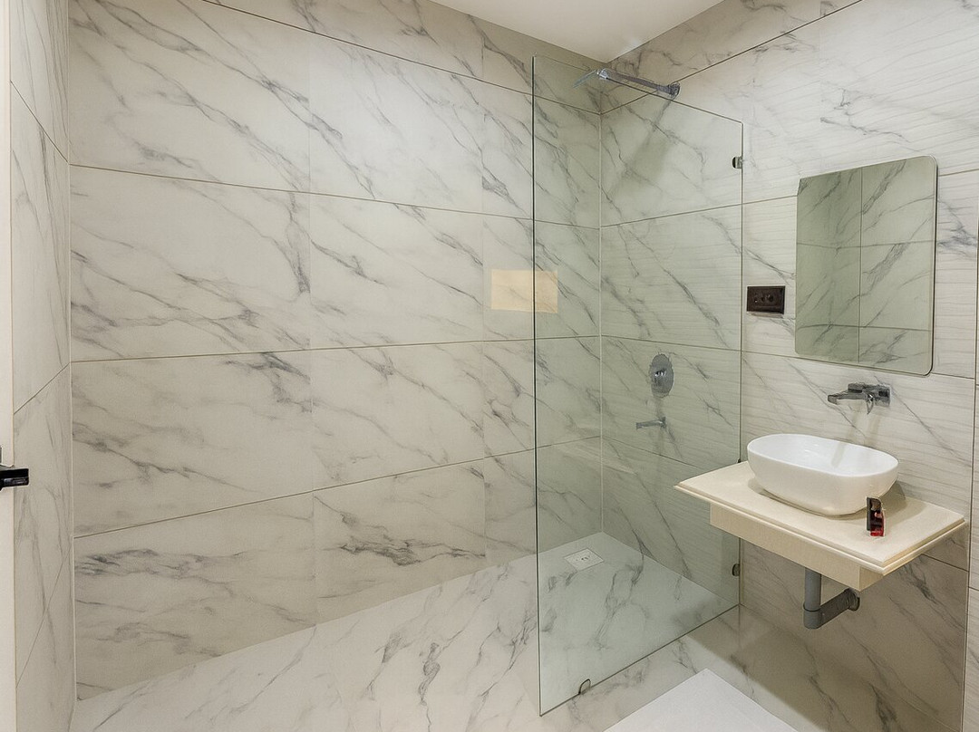 Hotel Rajshree Suites