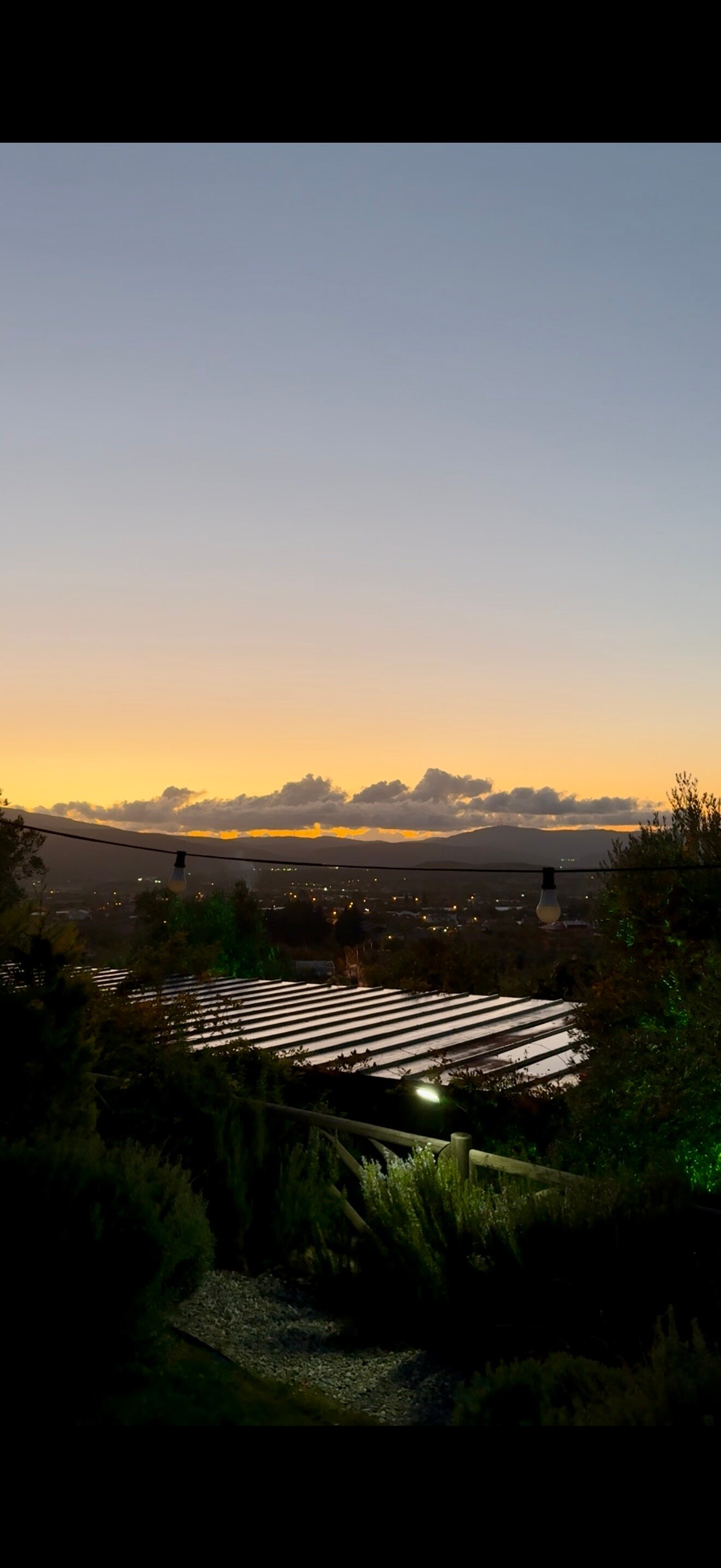 Urlachi Çiftliği-官方