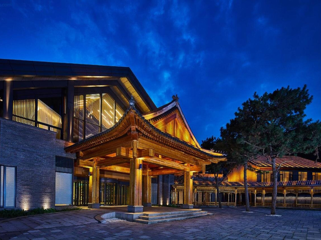 Jinshanling Great Wall Hotel