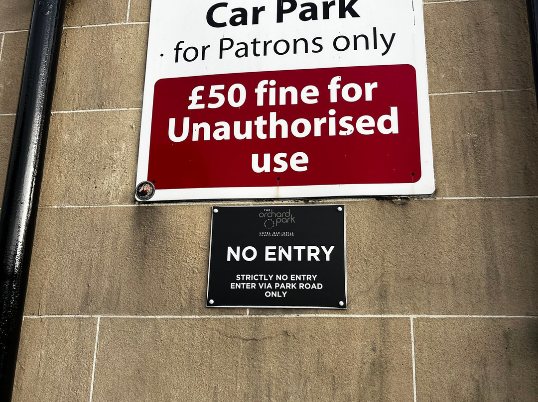 The Orchard Park Hotel主图