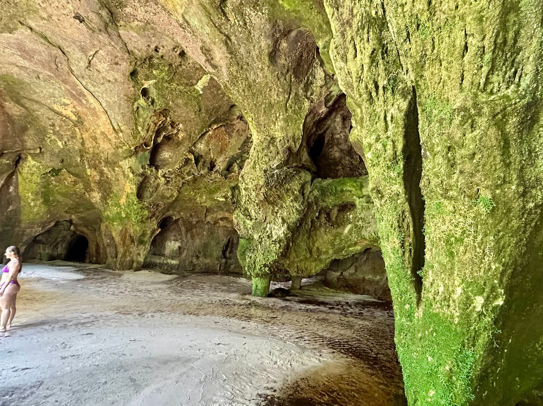 Turismo na Amazônia - Gruta da Judeia-Presidente Figueiredo必去景点