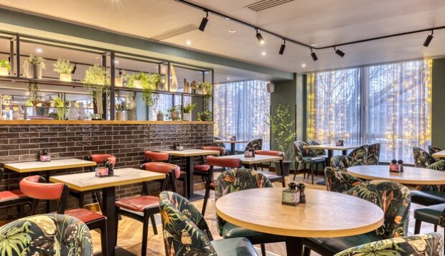 拉尔海滨普瑞米尔酒店-餐饮