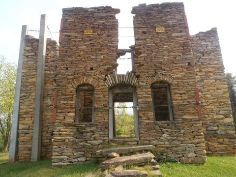 Colonel Jack Martin Rock House-Pinnacle必去景点