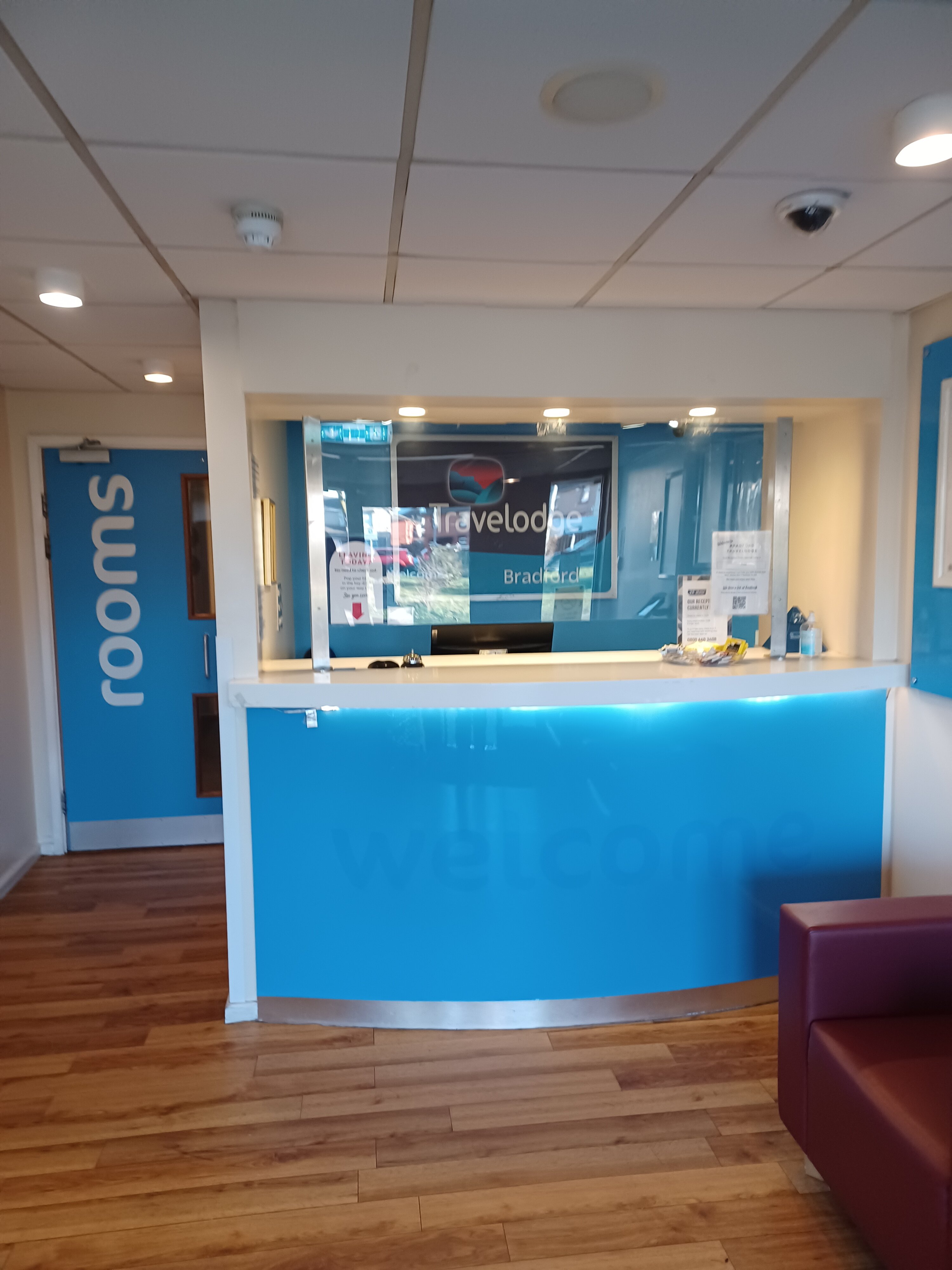 Travelodge Bradford-浴室