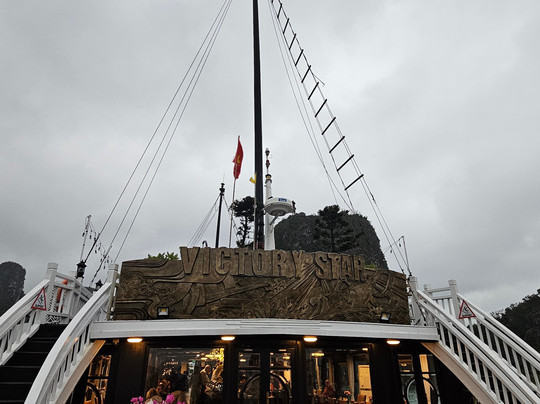 Victory Star Cruise-下龙湾必去景点