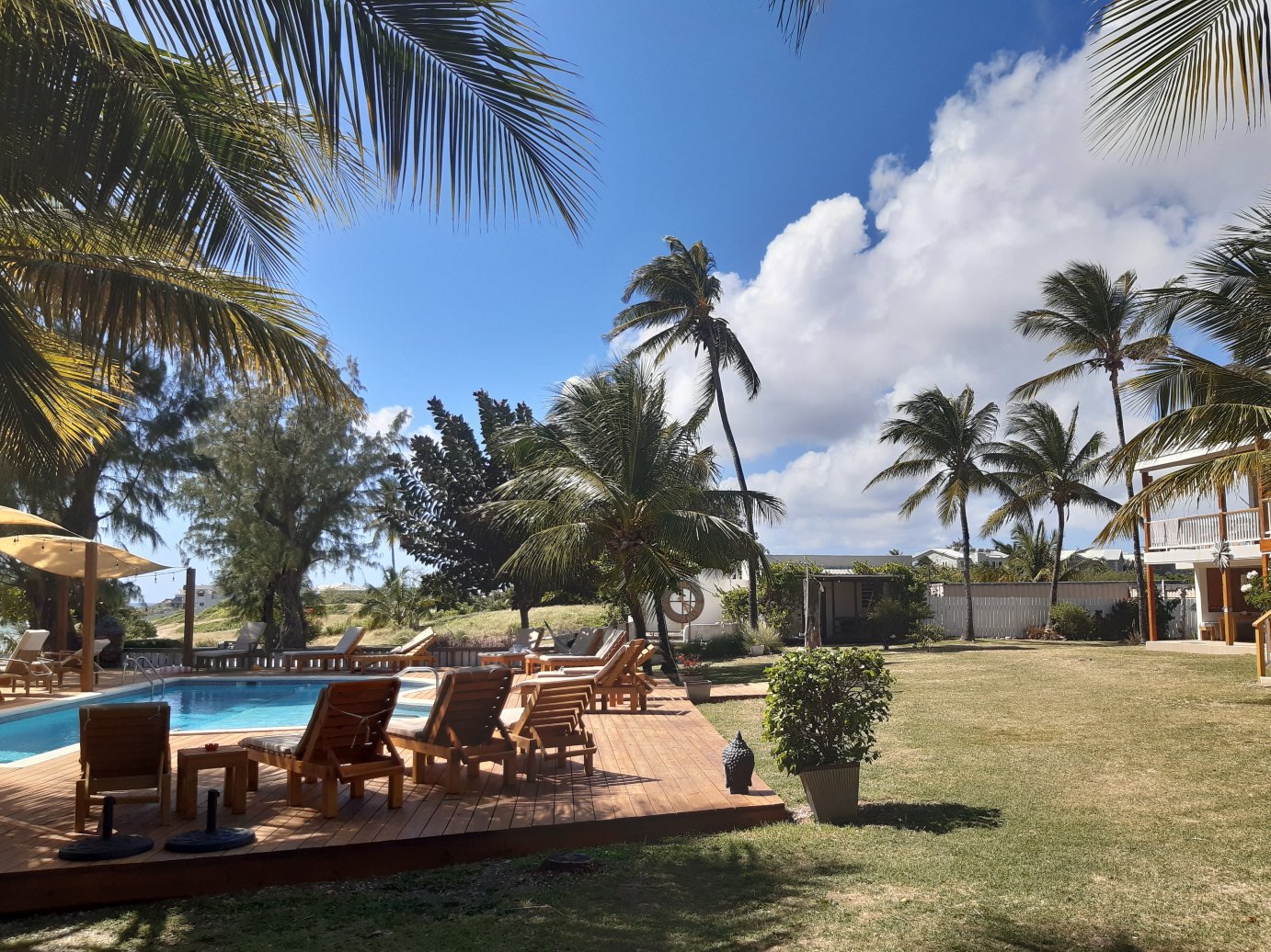 Surfers Bay Resort Hotel-泳池