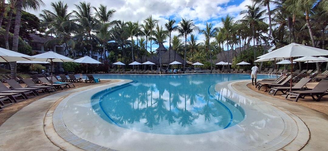 巨浪乐卡诺涅尔酒店-泳池