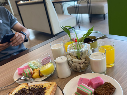 普禾加多美特尔酒店主图