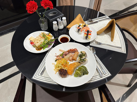 Diana Cruise-Ha Long City必去景点