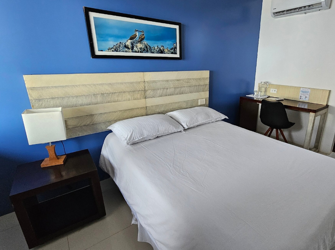 海边村舍酒店主图