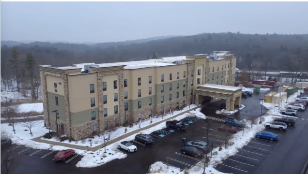 斯特劳兹堡波科诺山欢朋酒店及套房-浴室