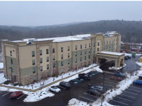 斯特劳兹堡波科诺山欢朋酒店及套房主图