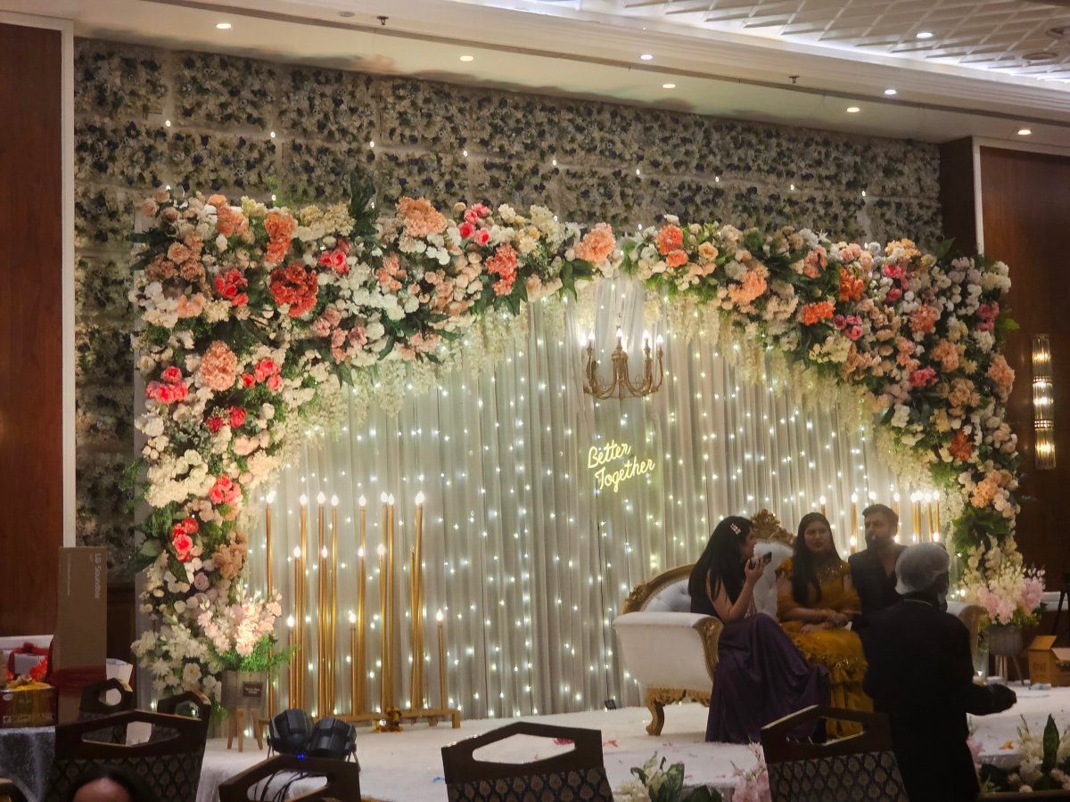 Dreamz Inn & Suites-官方