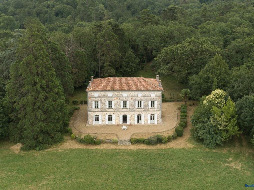 Chateau de L'Encastre