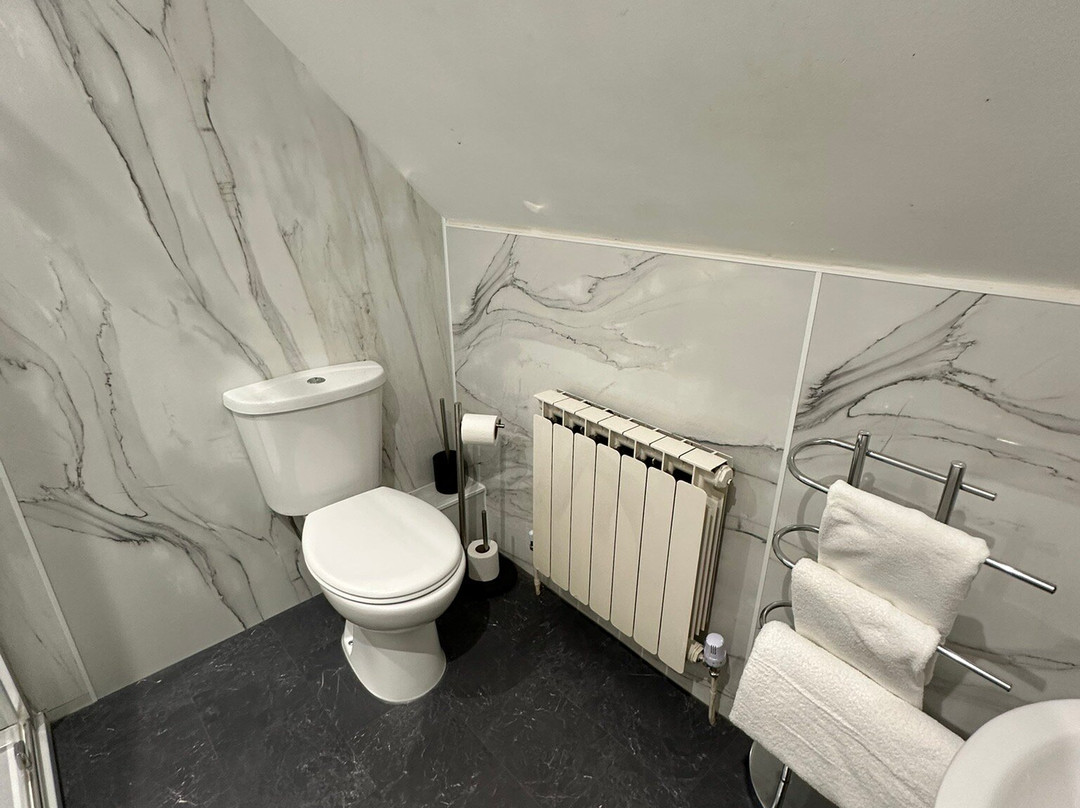 The Old Railway Hotel - Porton主图