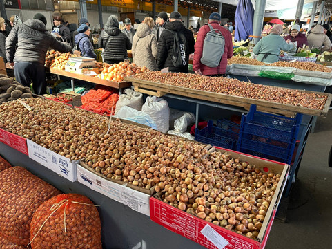 Piața Centrală-基希讷乌必去景点