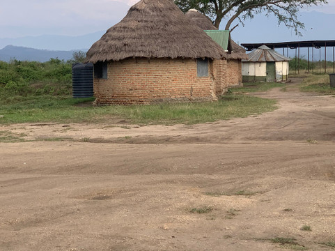 Uganda Family Tours & Travel-Fort Portal必去景点