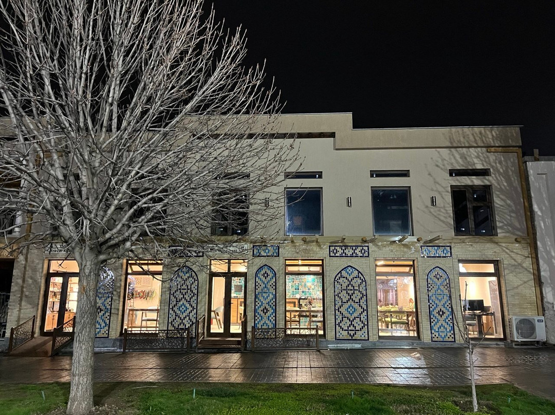 Ikat Boutiques Cafe & Restaurant