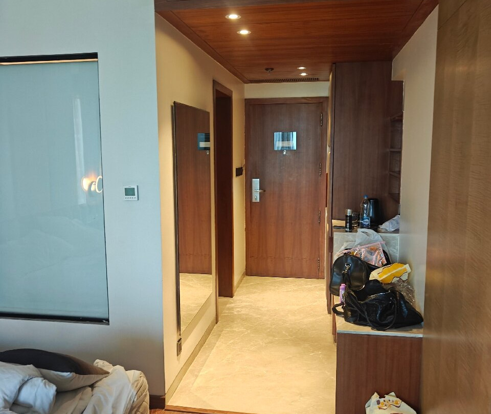 丹森普拉姆酒店主图