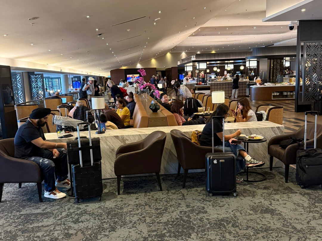 Golden Lounge-雪邦必去景点