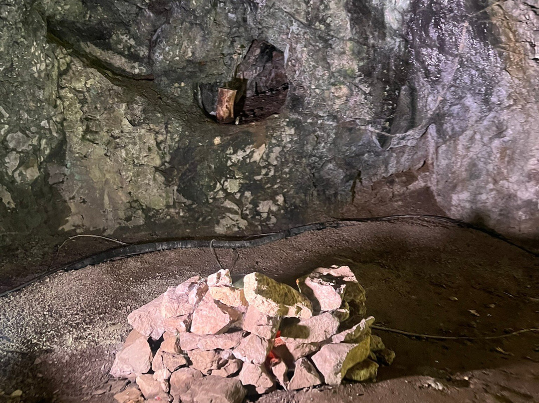 Peak Cavern-Castleton必去景点