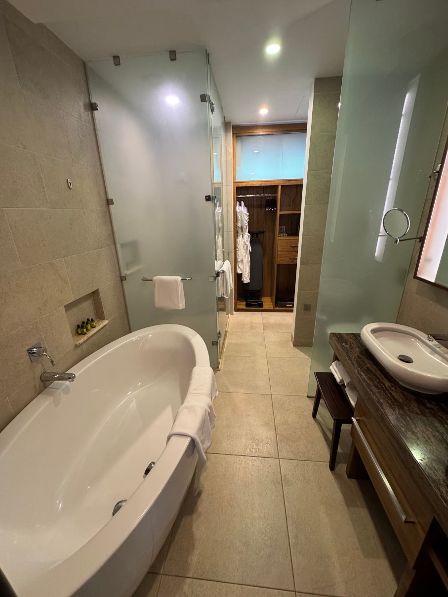 萨沃伊水疗度假村-浴室