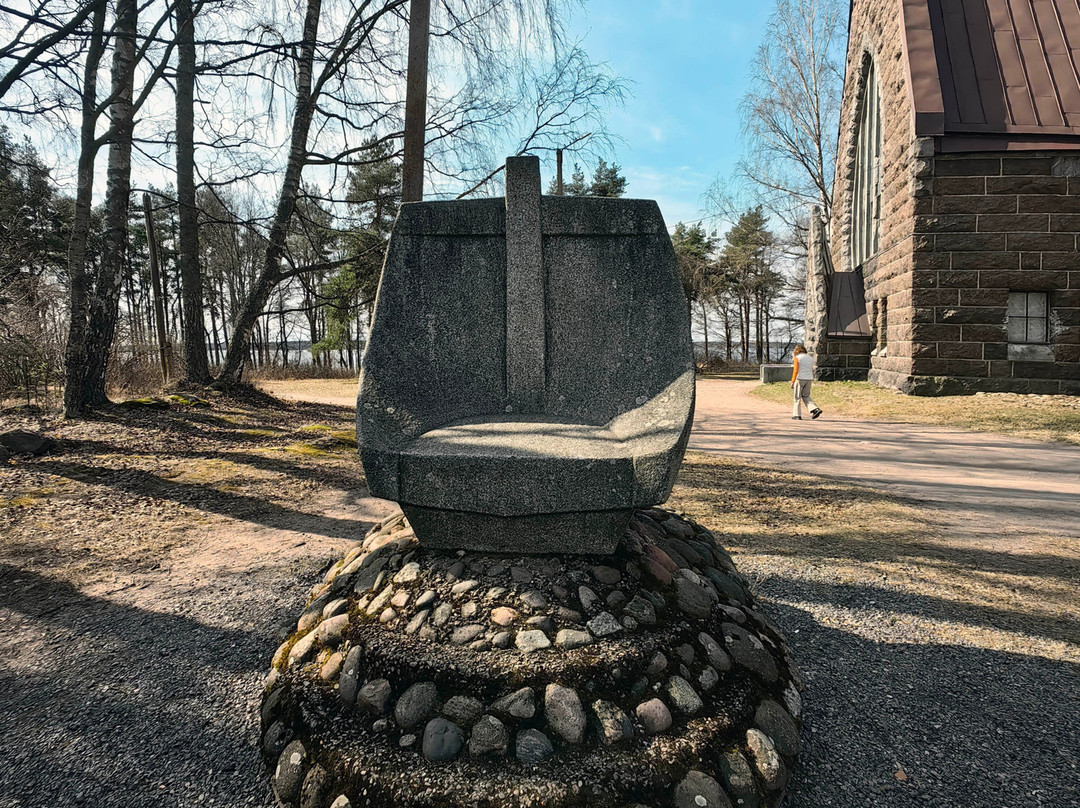 Monument Sail and Cross-Primorsk必去景点