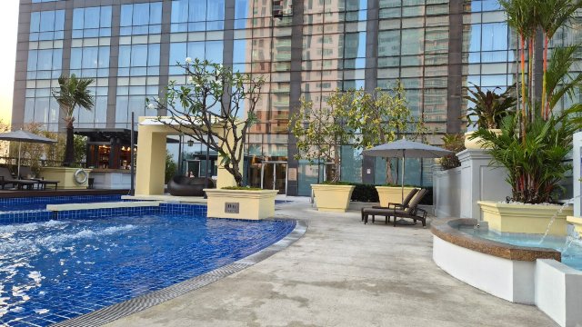 马卡蒂莱佛士酒店-旅行者