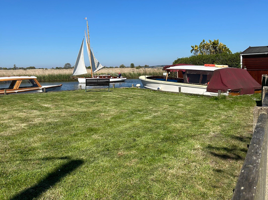 Ross' Wildlife Boat Trips-Mustard Hyrn必去景点