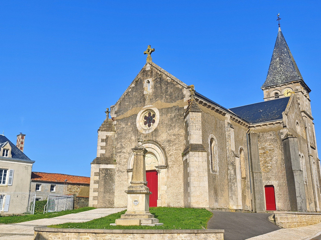 Eglise Saints-Pierre-et-Paul-Fontenay-le-Comte必去景点