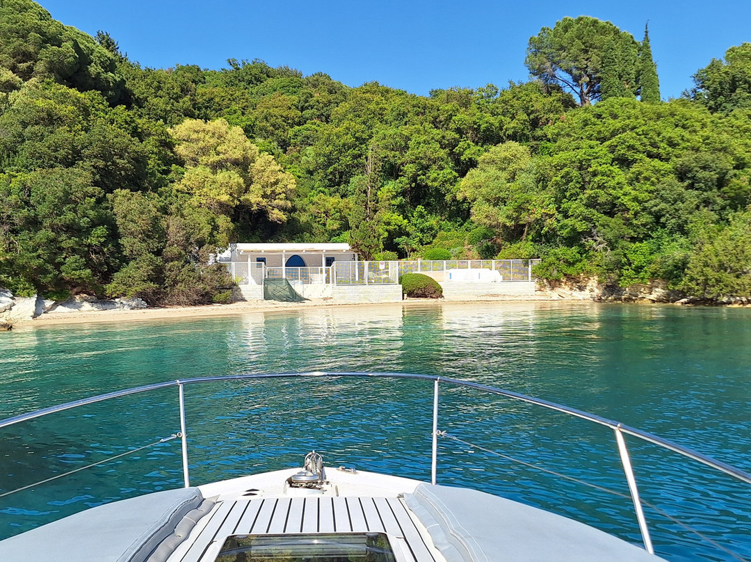 Escape Boat Cruises-Nikiana必去景点