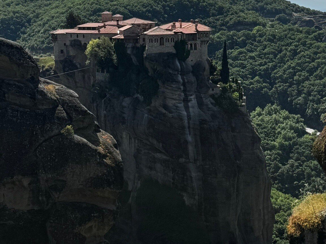 Meteora Thrones - Travel & Tourism Center-卡兰巴卡必去景点