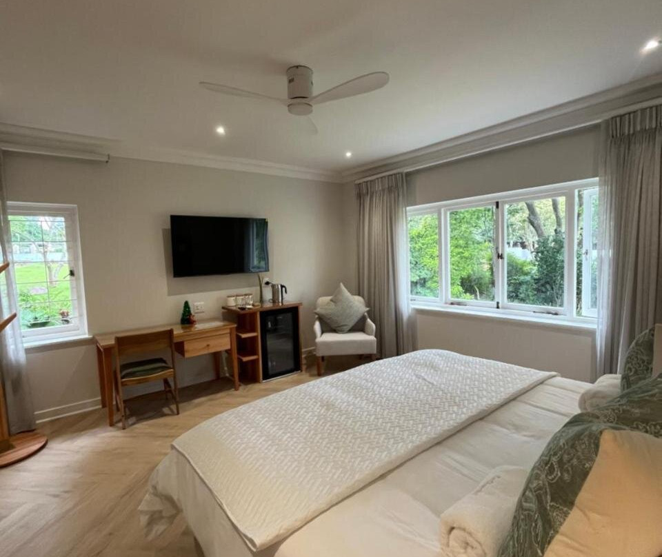 7 on Churchill Guest House