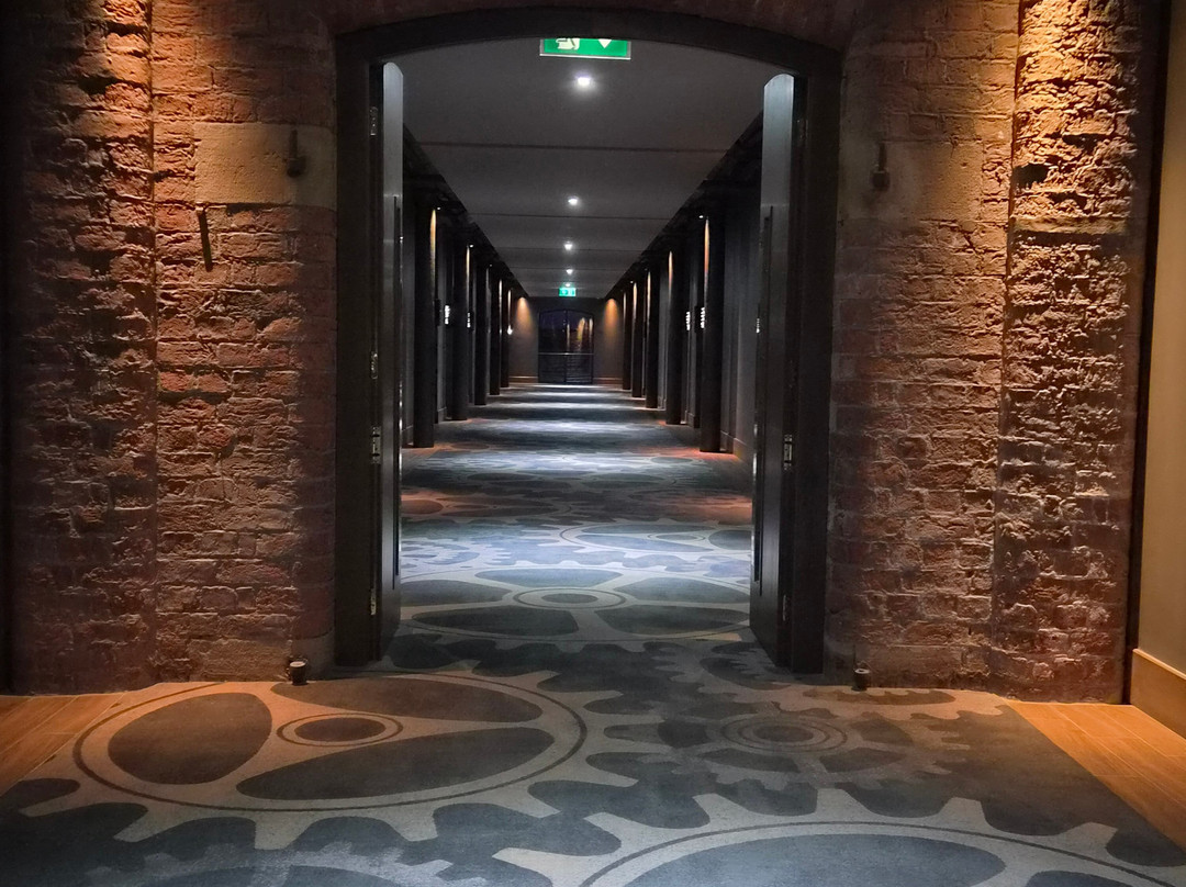 利物浦泰坦尼克酒店主图